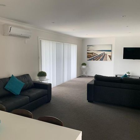 The Oaks Hotel Motel Albion Park エクステリア 写真