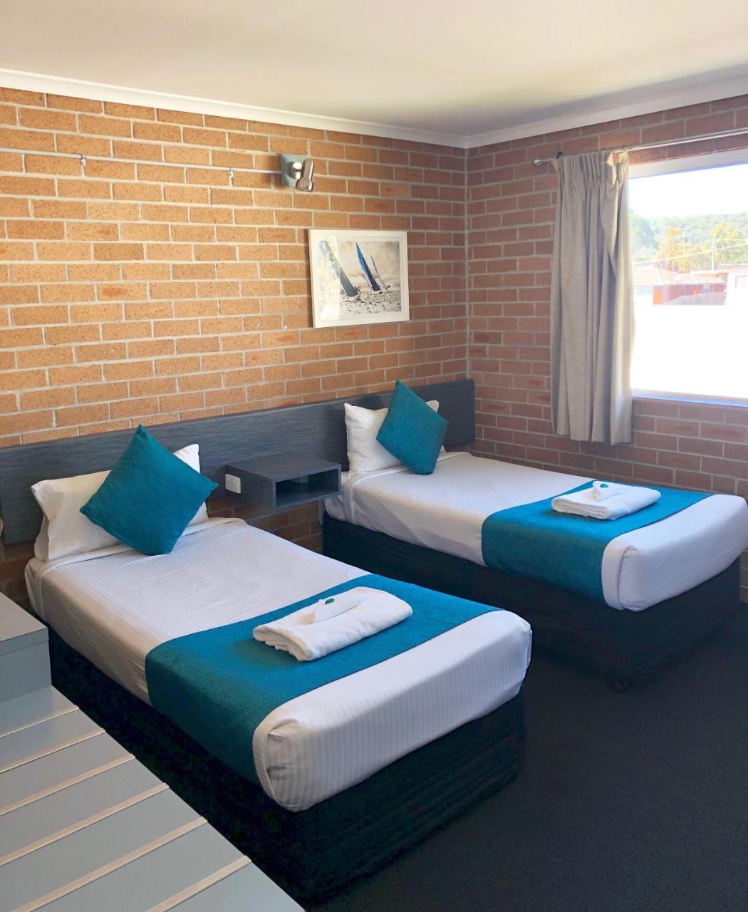 The Oaks Hotel Motel Albion Park エクステリア 写真